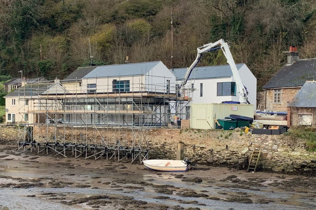 High-end building contractors in Devon, specialising in refurbishments, luxury extensions, and custom new builds