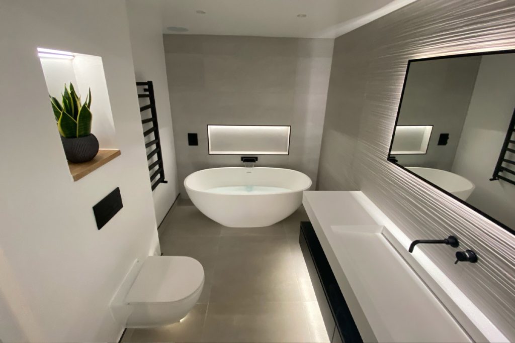 High-end building contractors in Devon, specialising in refurbishments, luxury extensions, and custom new builds