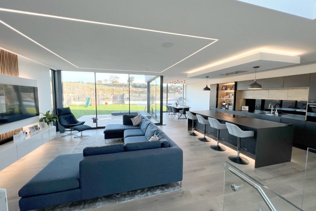 High-end building contractors in Devon, specialising in refurbishments, luxury extensions, and custom new builds
