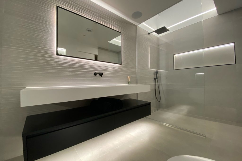 The Fairway Newton Ferrers - High-end building contractors in Devon, specialising in refurbishments, luxury extensions, and custom new builds