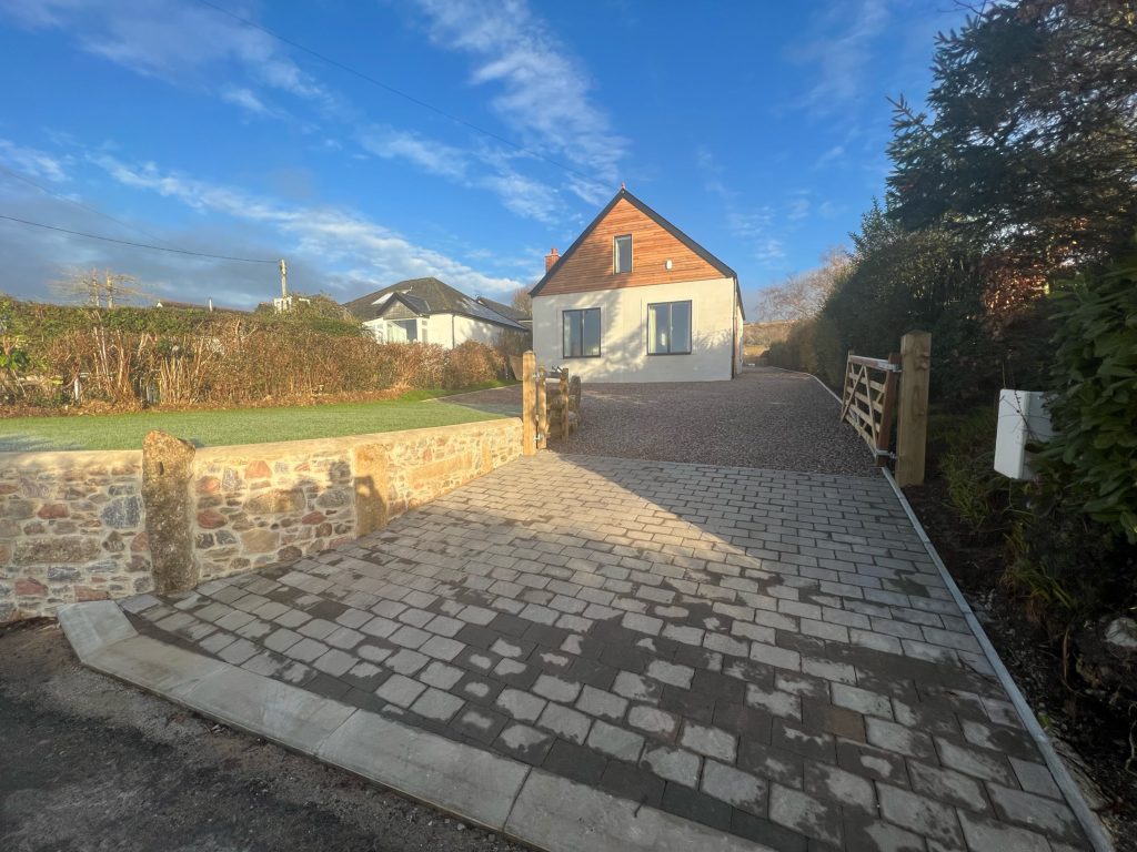 High-end building contractors in Devon, specialising in refurbishments, luxury extensions, and custom new builds